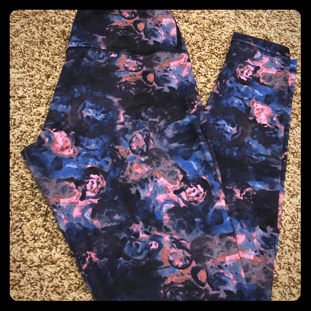 EUC Lululemon Wunder Under regular Rise SZ 8